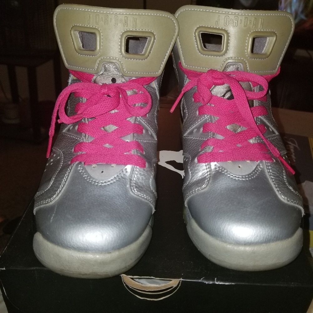 Jordan 6 Retro